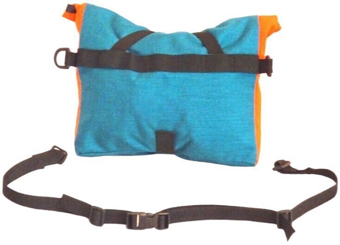 A photo of the Simple 3 Litre Roll Top Handlebar Bag.